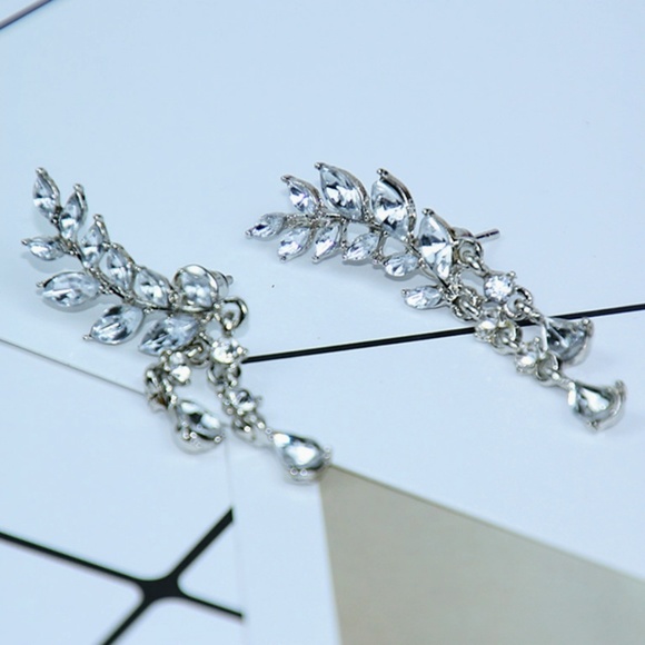 Angel Wing Rhinestone Earrings - Picture 2 of 2